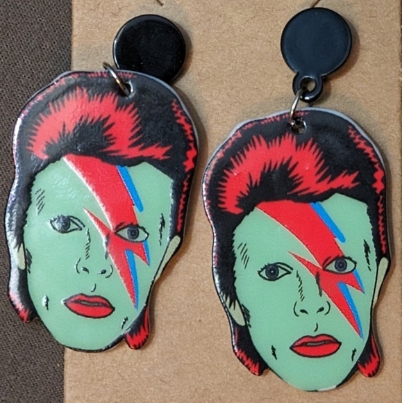 NEW David Bowie acrylic headshot Ziggy Stardust red/blue/black stud earrings - Picture 3 of 3